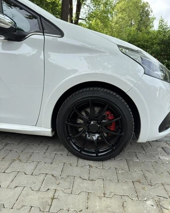Peugeot 208 cena 35500 przebieg: 100500, rok produkcji 2015 z Rzeszów małe 92